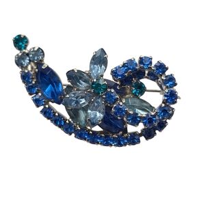 Vintage Juliana Blue Rhinestone Swirl Brooch